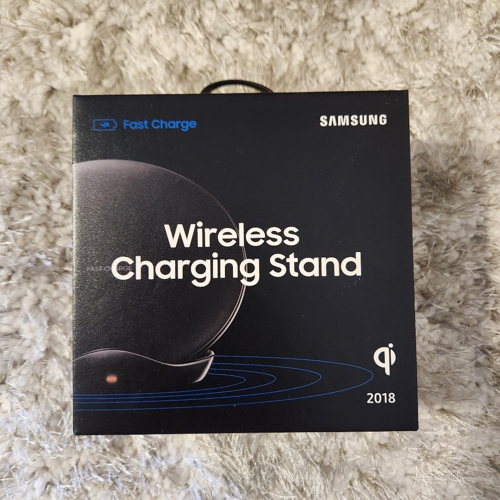 SAMSUNG Wireless Charging Stand